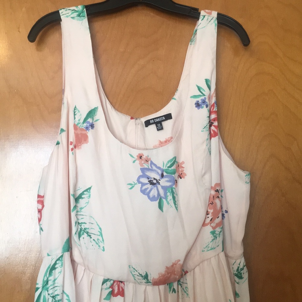 BB Dakota Women’s Floral dress size 18 - Picture 2 of 4